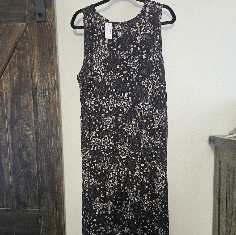 Ditzy Flower Maxi Dress